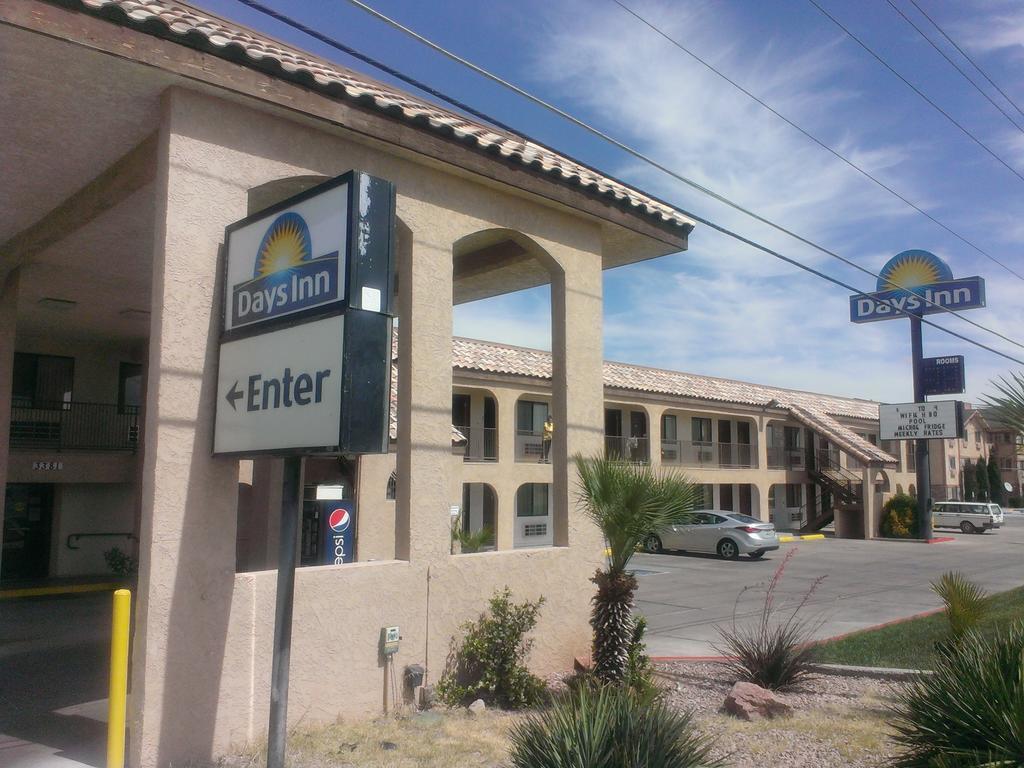 Days Inn By Wyndham Kingman East Kültér fotó
