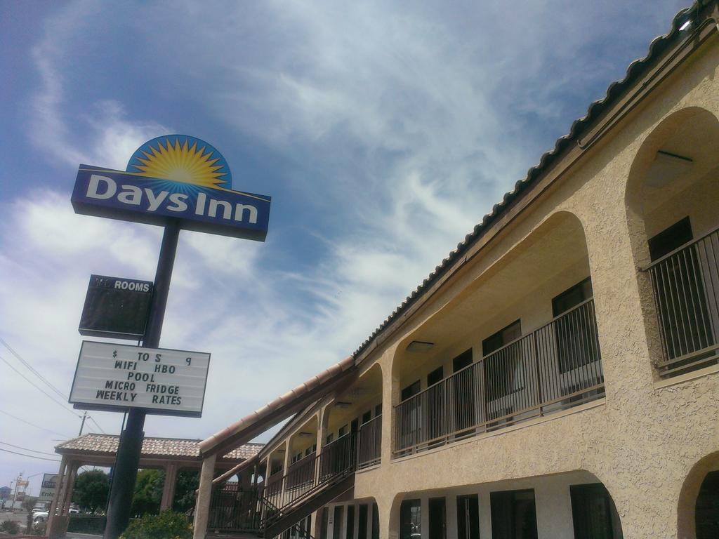 Days Inn By Wyndham Kingman East Kültér fotó