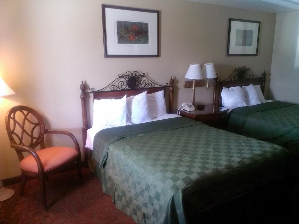 Days Inn By Wyndham Kingman East Kültér fotó