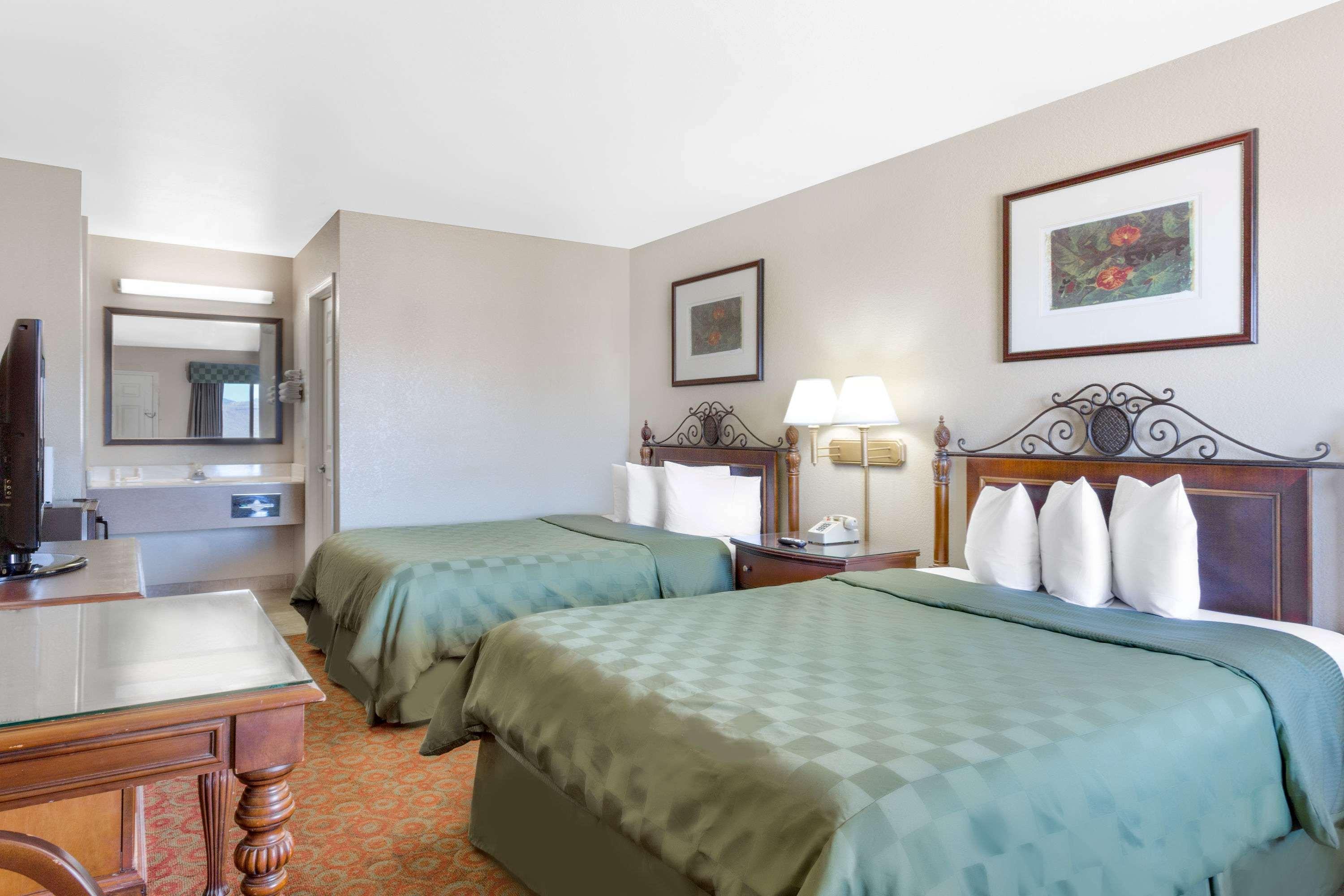 Days Inn By Wyndham Kingman East Kültér fotó