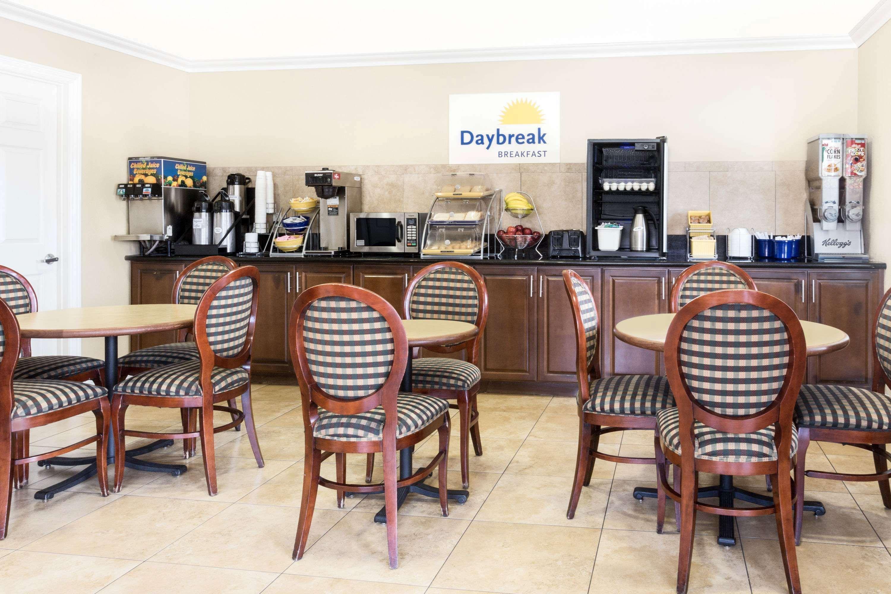 Days Inn By Wyndham Kingman East Kültér fotó