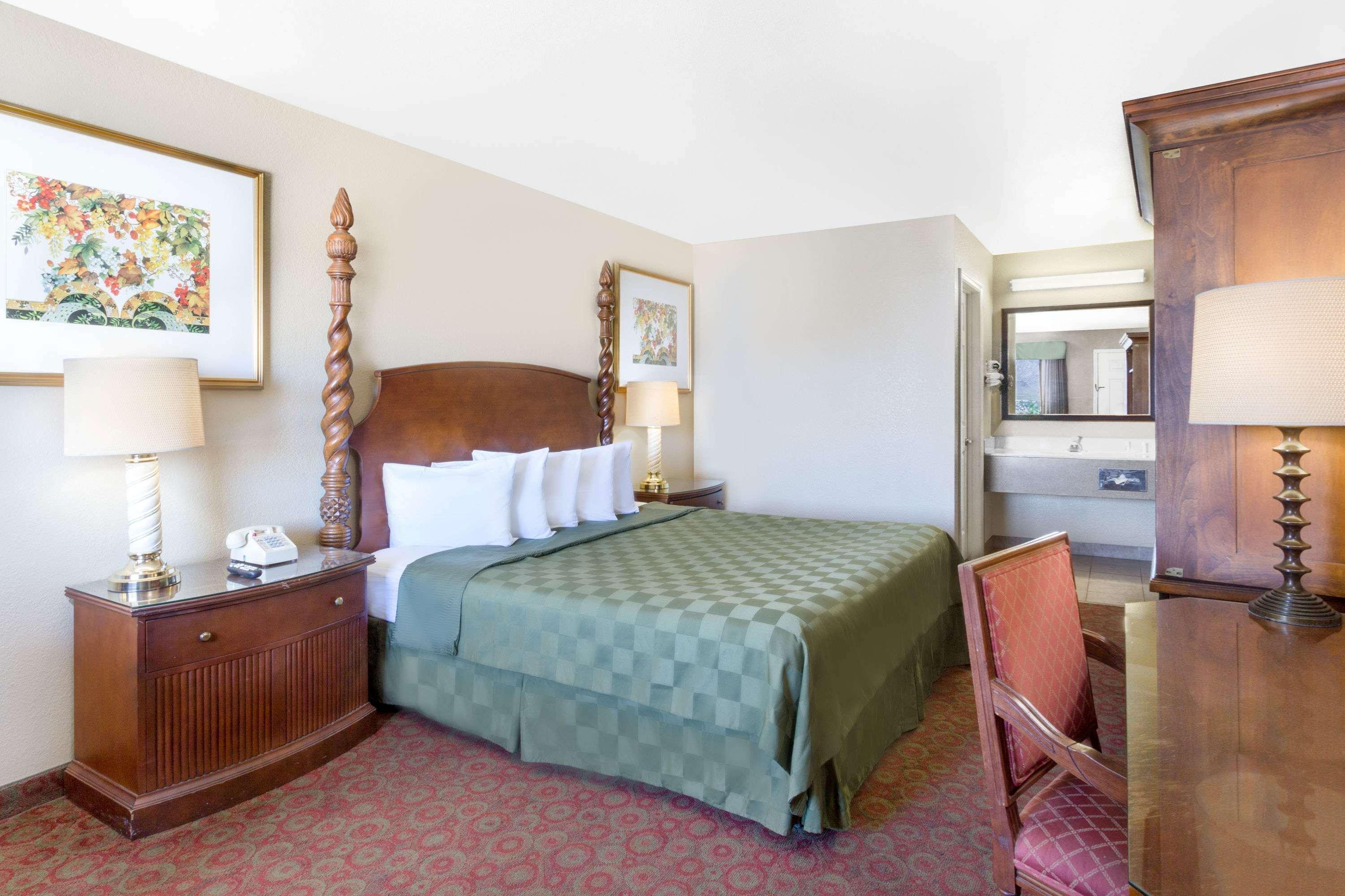 Days Inn By Wyndham Kingman East Kültér fotó