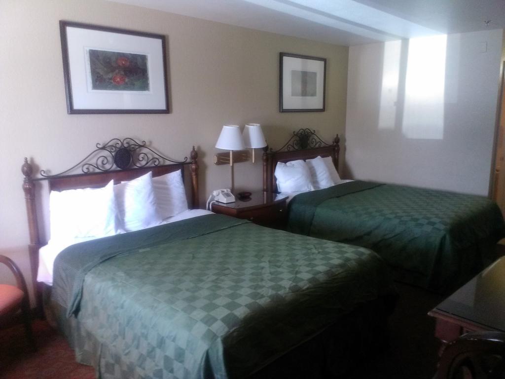 Days Inn By Wyndham Kingman East Szoba fotó