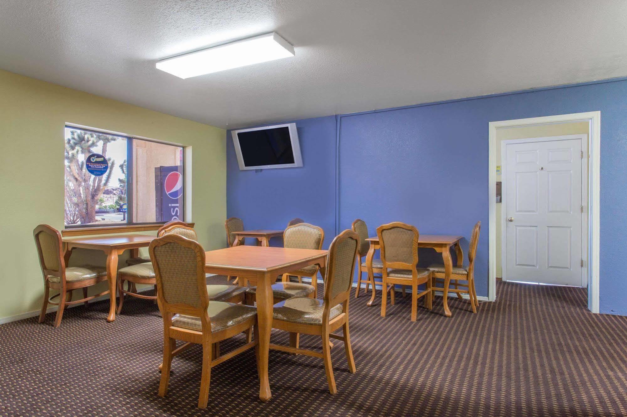 Days Inn By Wyndham Kingman East Kültér fotó
