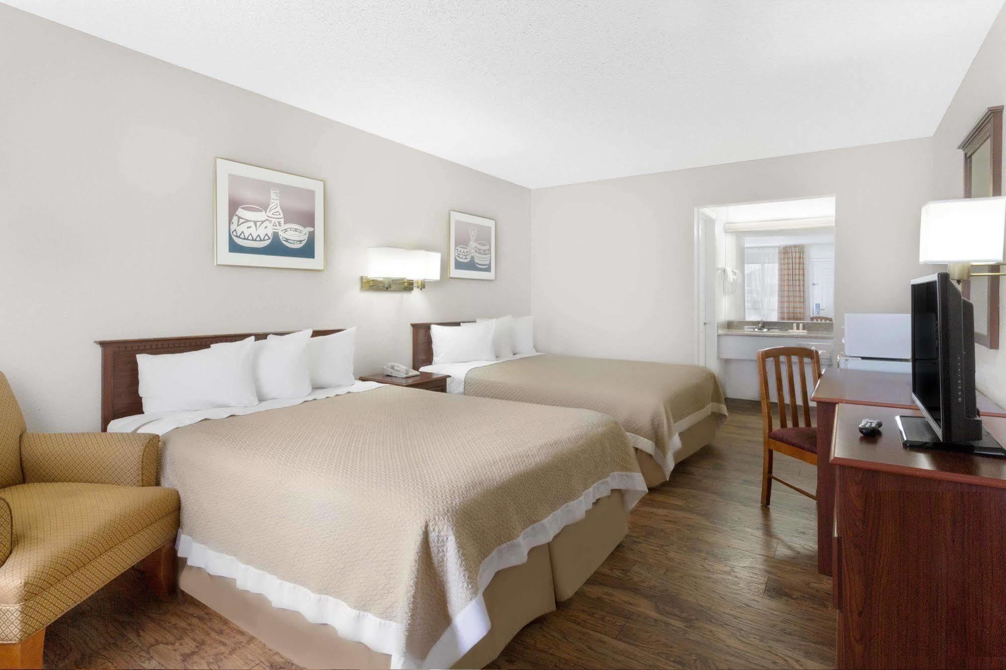 Days Inn By Wyndham Kingman East Kültér fotó